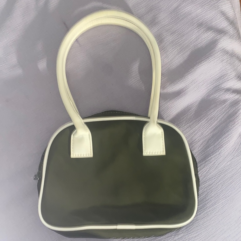 new brandy melville olive handbag ✨